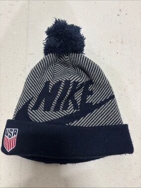Nike USA Pom Beanie